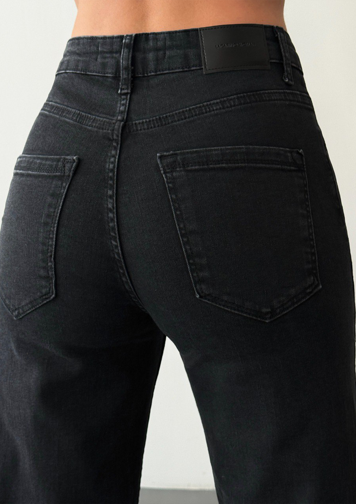 Nita Charcoal Gray Straight Jean — close up detail of back pockets and contrast stitching | Mia & Luna
